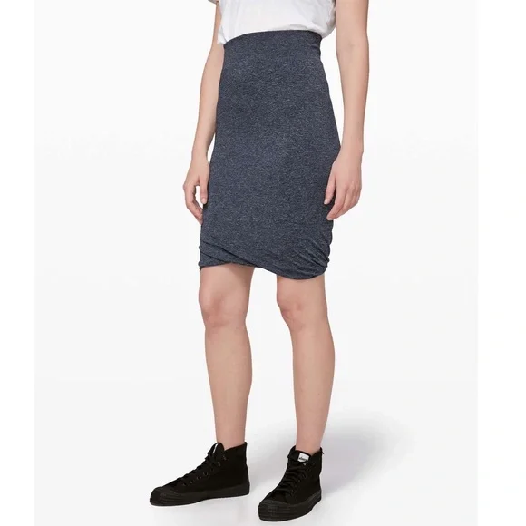 Lululemon Boulevard Bliss Skirt Sz 8 NWT - Picture 2 of 6